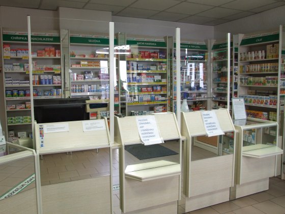 Zábrany proti koronaviru COVID-19